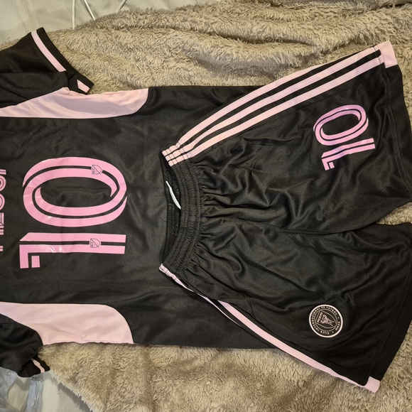 MESSI SOCCER UNIFORM!!!! Kids Black and Pink Sports Matching Set - Picture 3 of 7